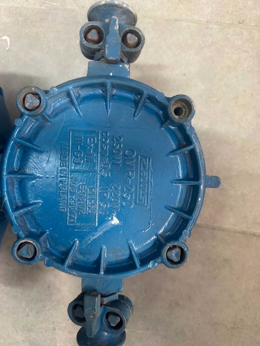 Lampa przemysłowa Wilkasy OMP 250