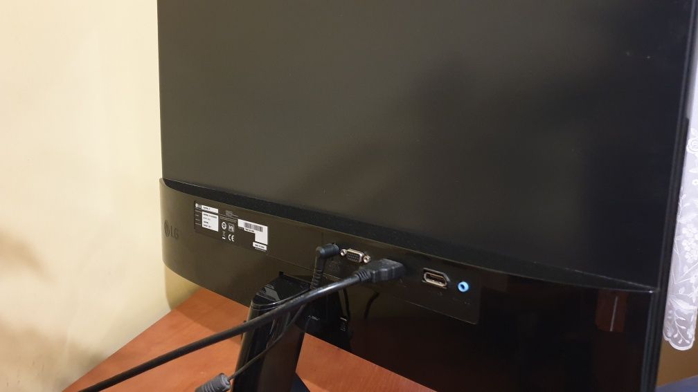 Monitor LG 24mp59 75hz 24 cale w bardzo dobrym stanie