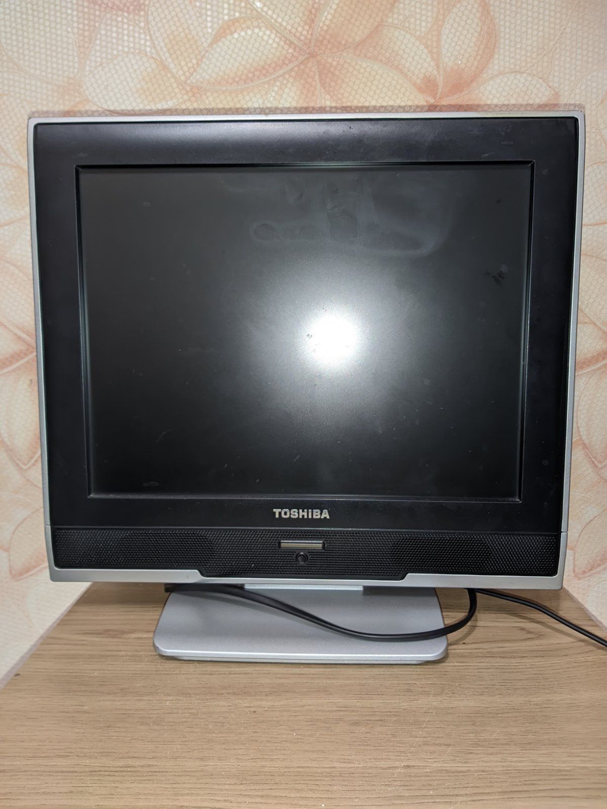 Телевізор Toshiba 15V300PR б/в