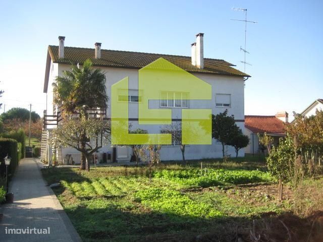 Moradia T8 (bi-familiar) em Montalvo Financiamento até 100%