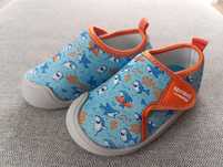 Buty do wody, kapcie Sprandi, rozm. 24, rekiny, stan bardzo dobry