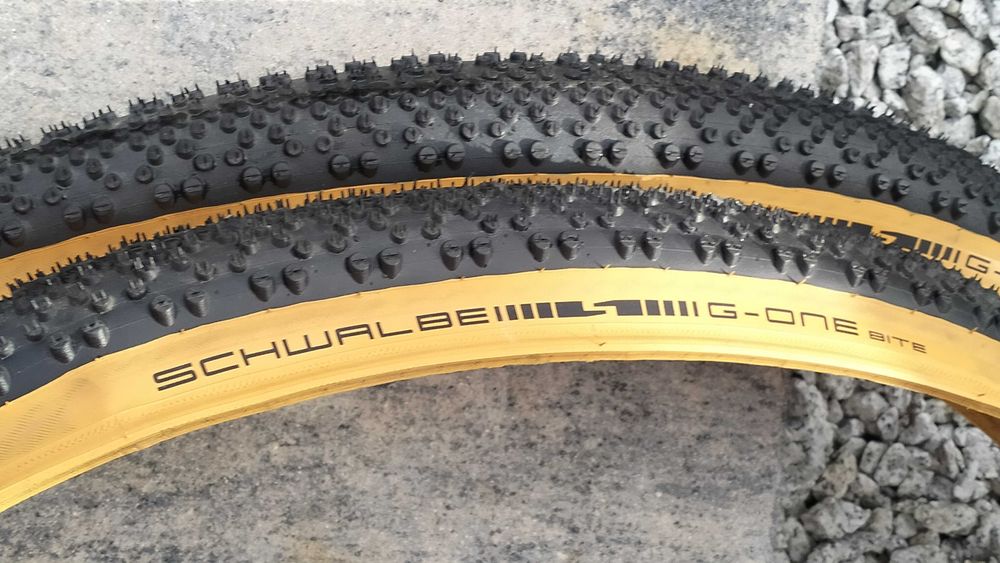 Opony Schwalbe G-One Bite 40x622, 700x40c, zwijane