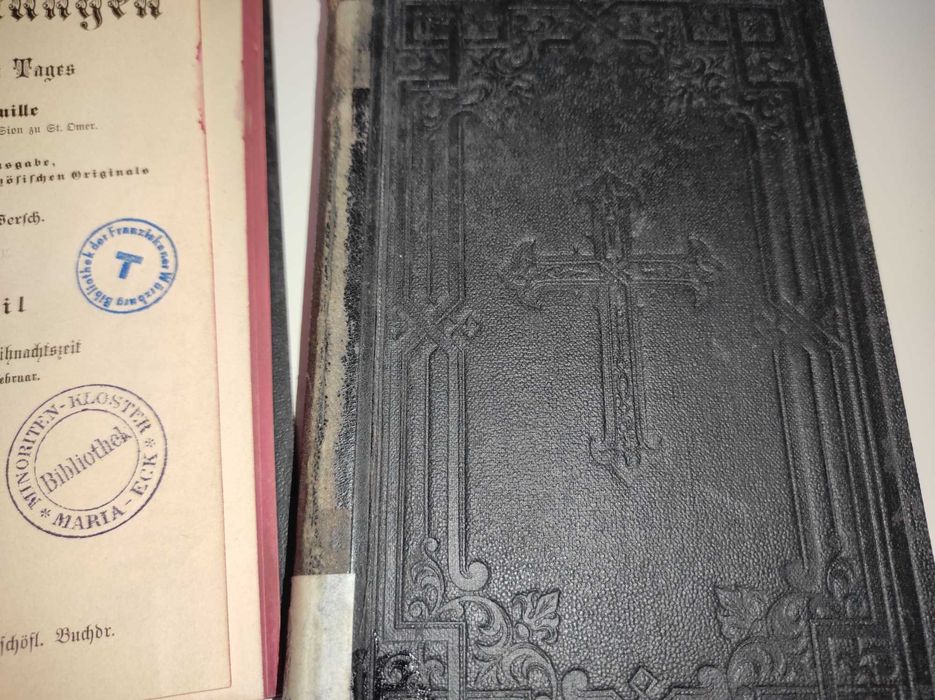 Старинные редкие книги. XIX век.