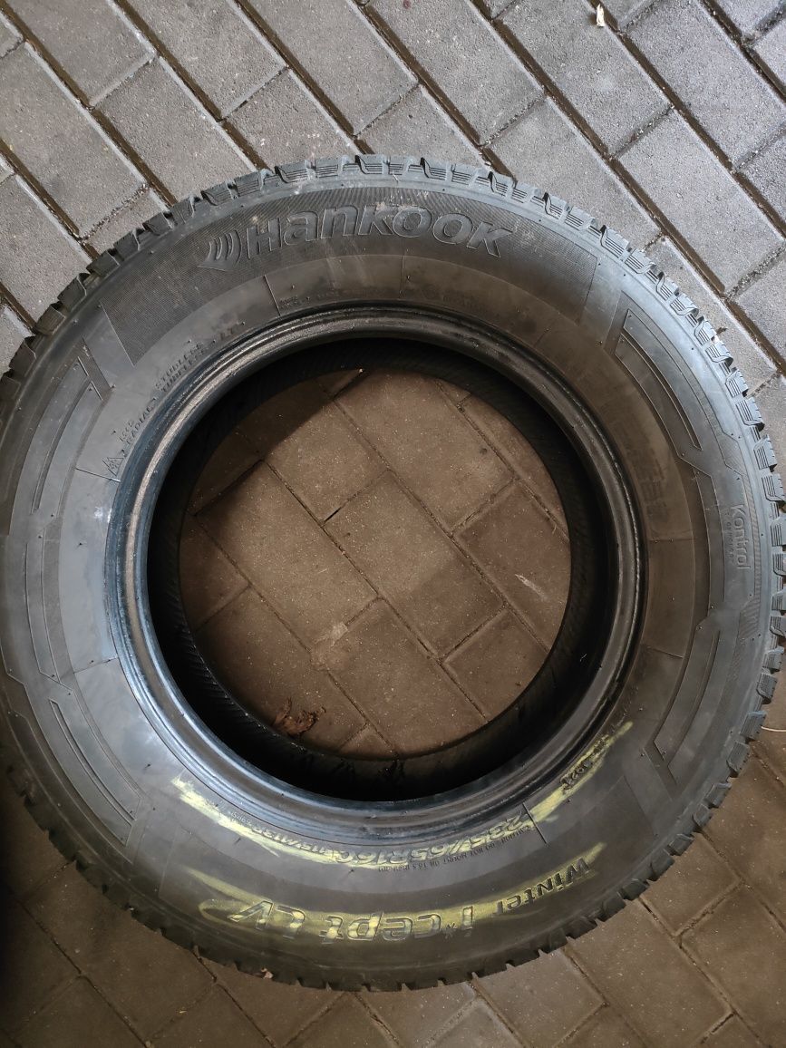 1x Hankook Winter i*cept LV 235/65R16C 115/113R 1 sztuka zimowa