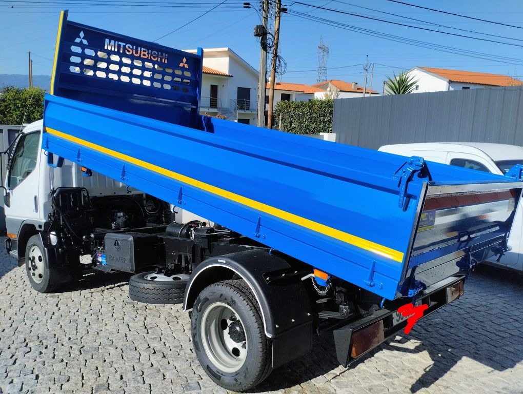 Mitsubishi Canter 2.8 turbo intercooler