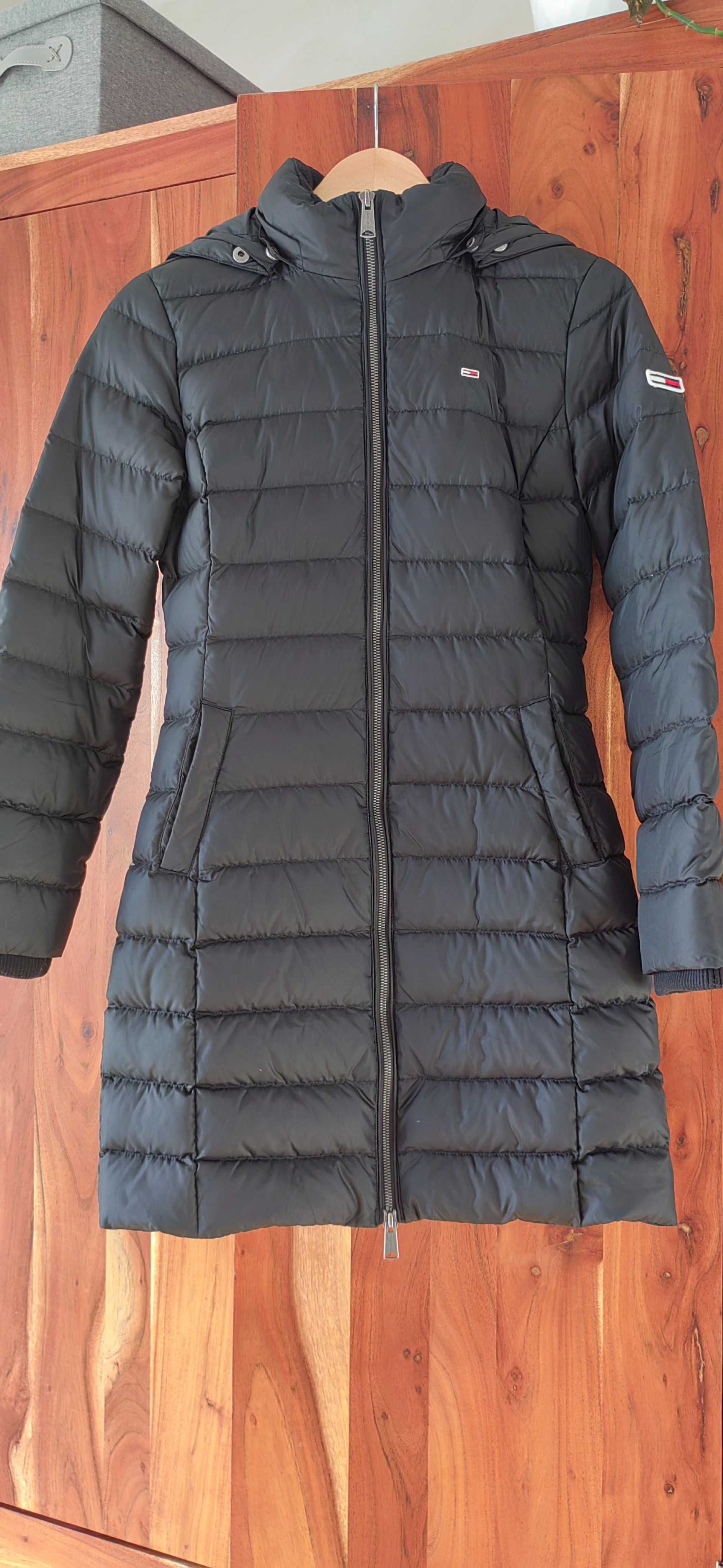 Kurtka z pierzem Tommy Jeans rozmiar xxs