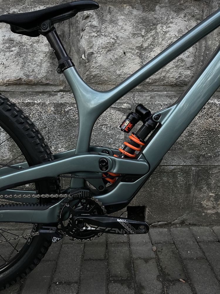 YT Tues 2024 29’ fox40 dhx sram code gx carbon