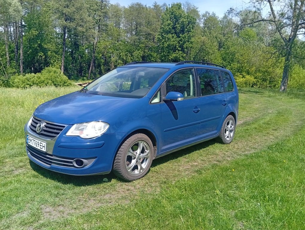 Фольксваген тауран 2006 рік АВТОМАТ