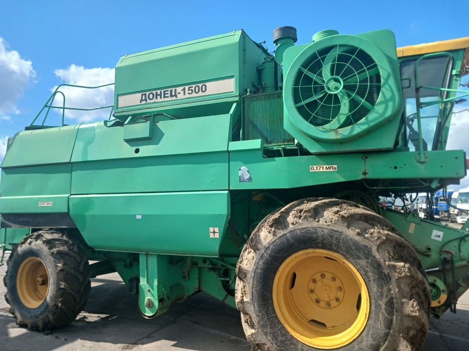 Комбайн дон 1500б