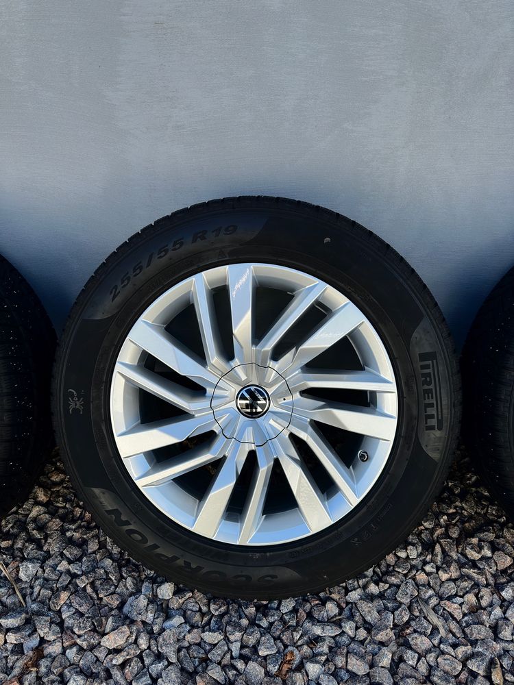 Колеса Volkswagen Touareg 3 R19 5/112/19 Диски VW 19 255/55/19