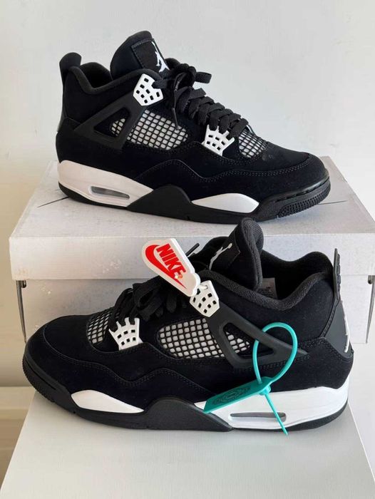 Buty Trampk Jordan 4 Retro White Thunder R.41