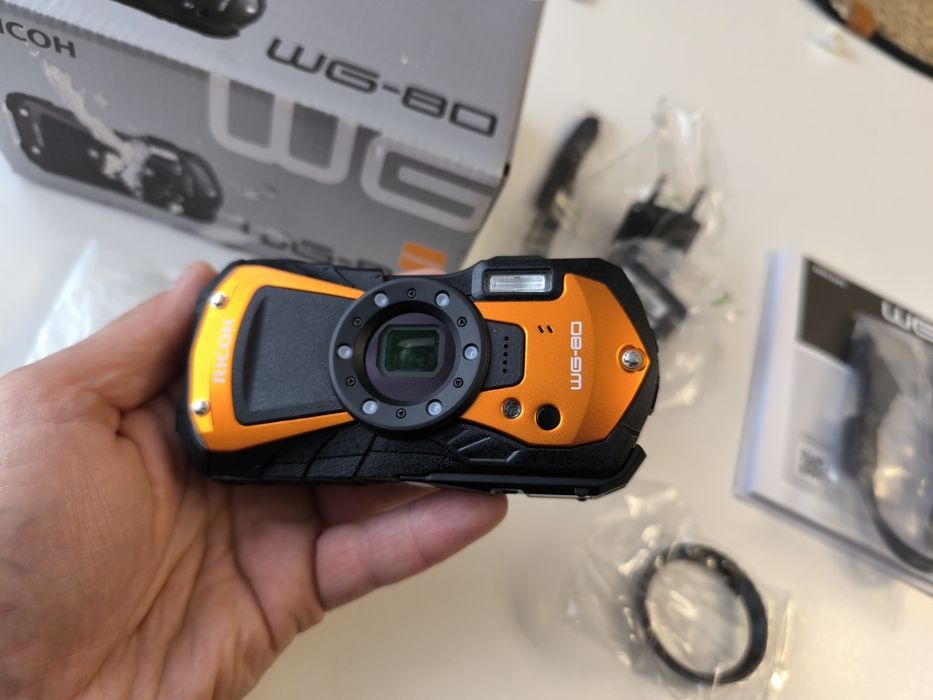Nowy aparat Ricoh WG-80 shockproof waterproof