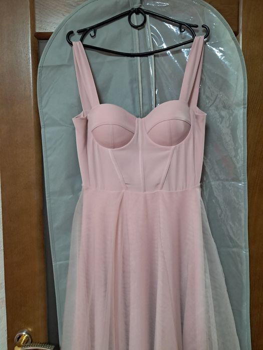 Плаття на випускний.