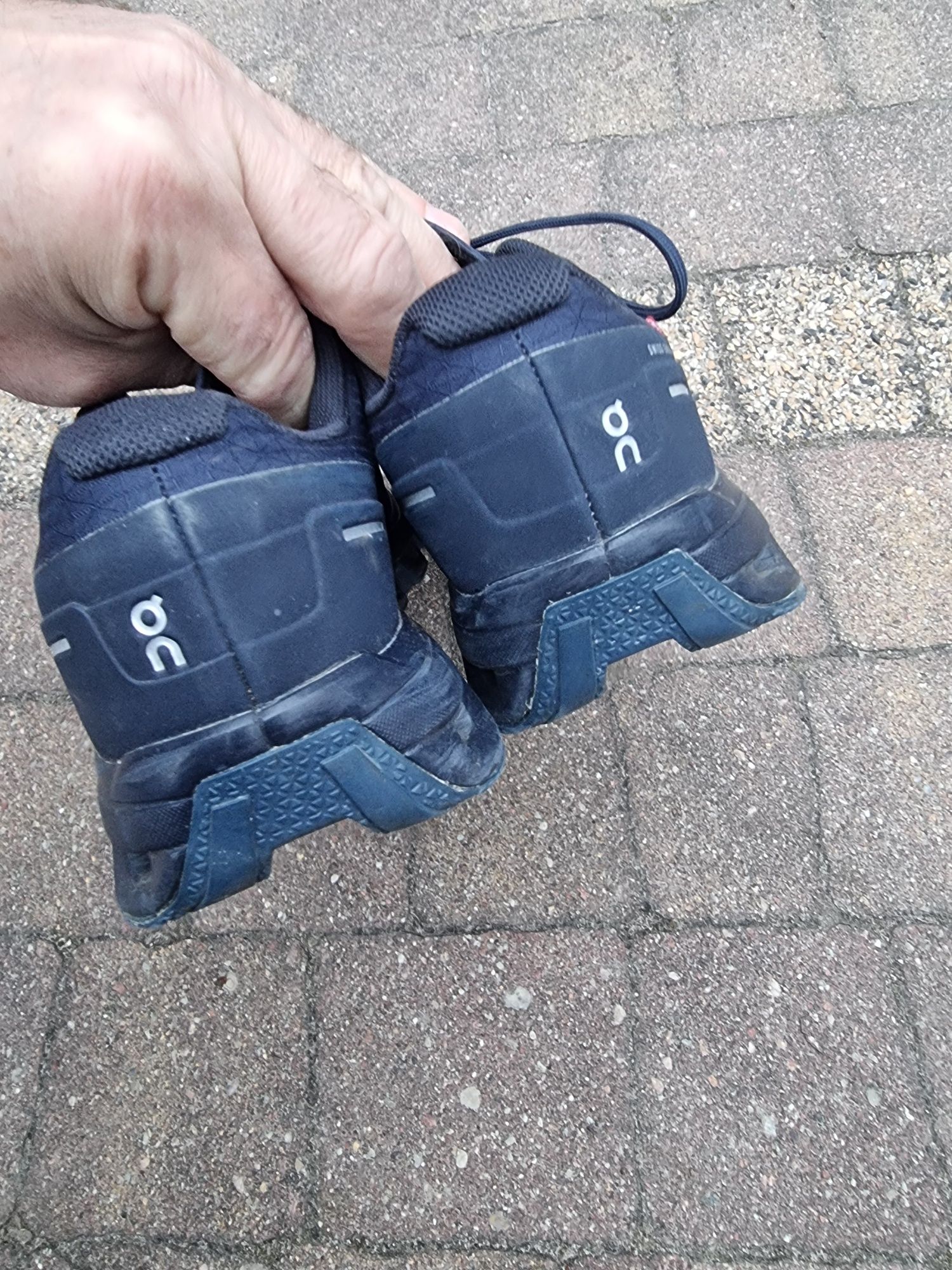 On clout buty do biegania rozm 37