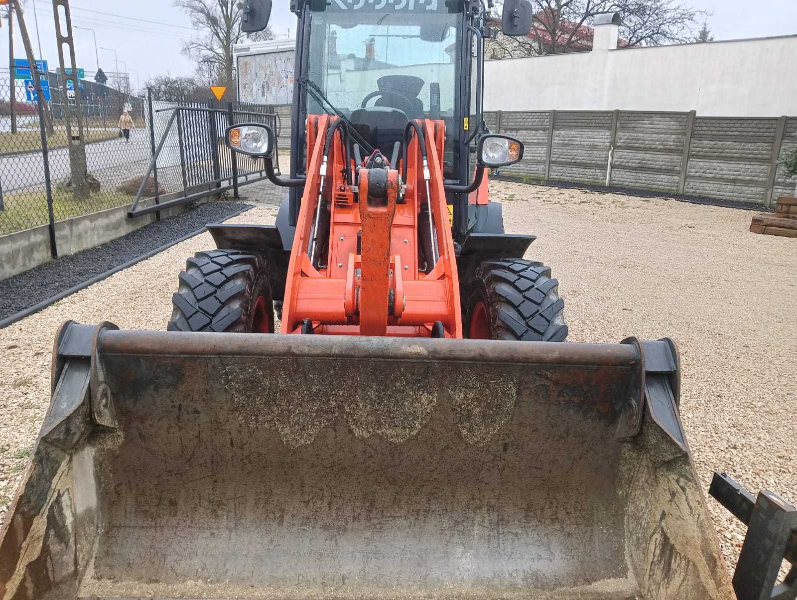 Ładowarka przegubowa Kubota R090 ,wynajem ,usługa