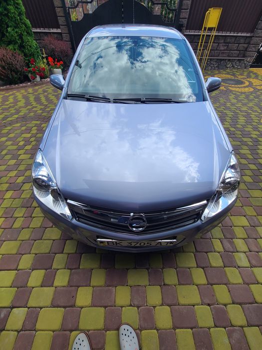 Opel Astra h sedan 1.6
