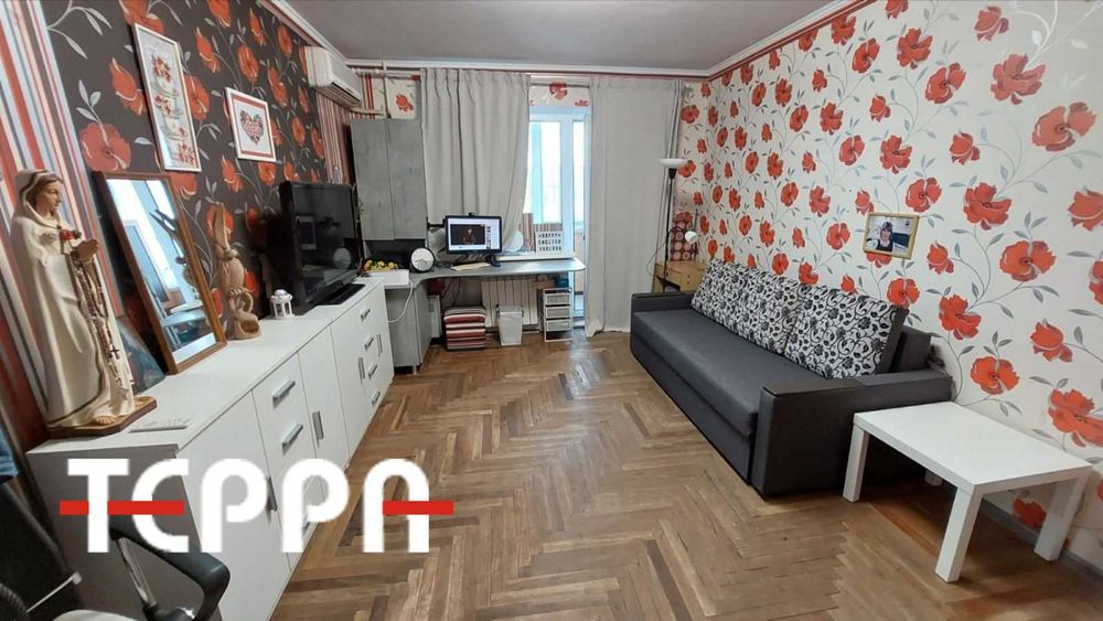 Продаж 2-кімнатної квартири з ремонтом, вул. С. Синенка