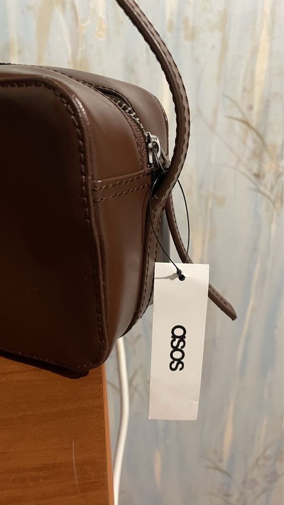 нова сумка від Asos