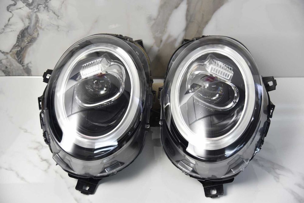 Par de Faróis MINI Cooper F55 / F56 / F57 (2018–2021) Full LED