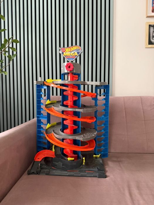 Garaż Hot wheHot Wheels Mega Garaż parking GTT95
