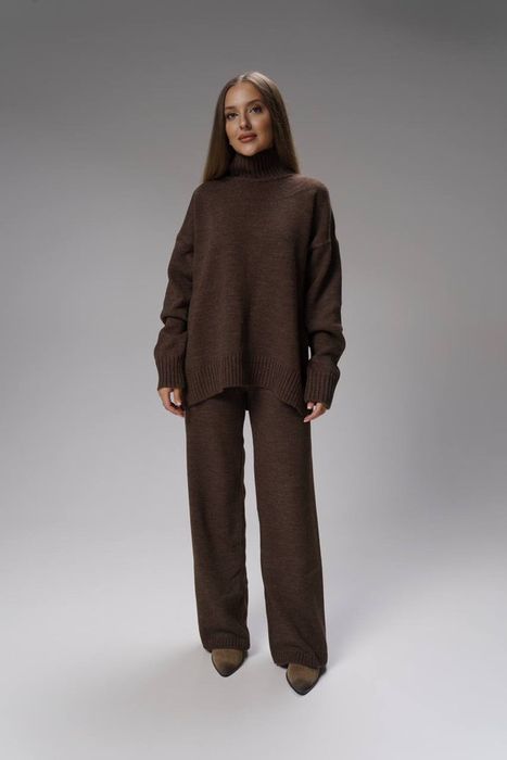 Костюм вʼязаний кофта та брюки, шоколадний брючний костюм