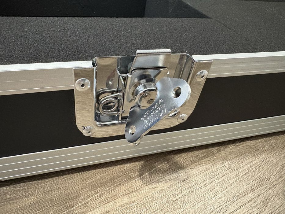 Caixa guitarra Harley Benton Flight Case Wood Guitar