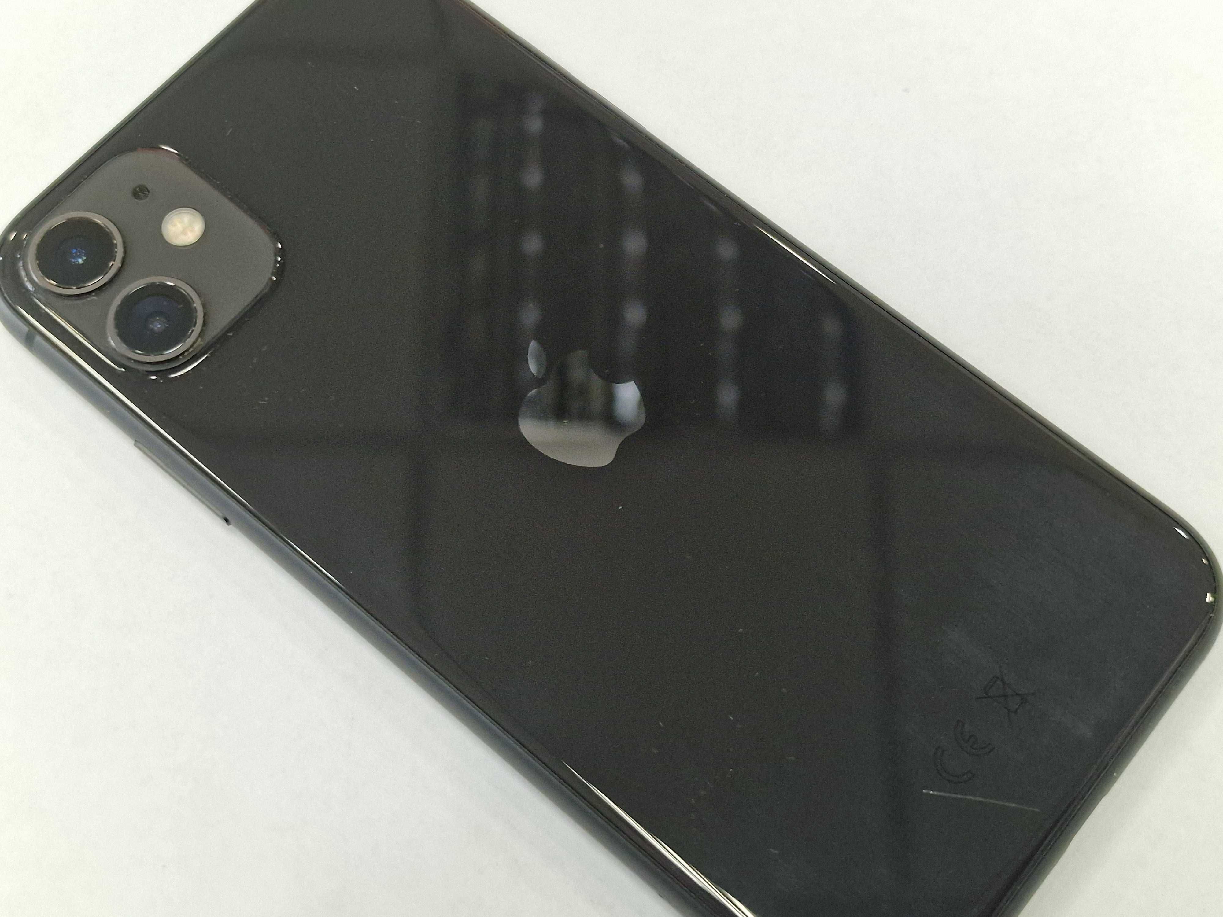 iPhone 11 128GB/ Black/ Grade A-/ Bateria 79%/ +Ładowarka w zestawie!