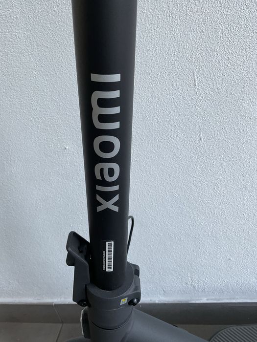 Hulajnoga xiaomi4 pro2 2 generacja400v dystans60km sprzedam