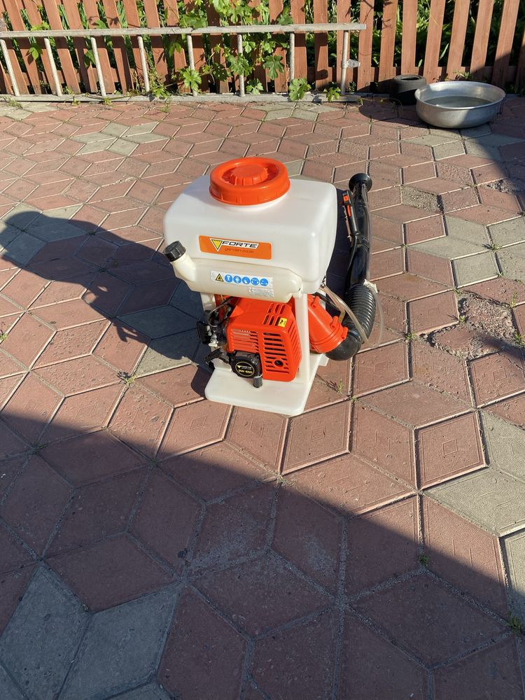 Мотооприскувач бензиновий Forte 3w-650