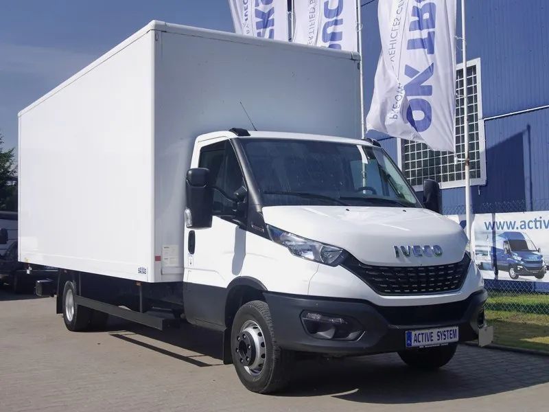 Iveco Daily 70C18HA8P  kontener 15 paletowy z windą 1000 kg