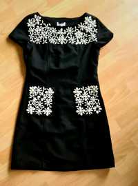 Sukienka czarna wełniana z koralikami