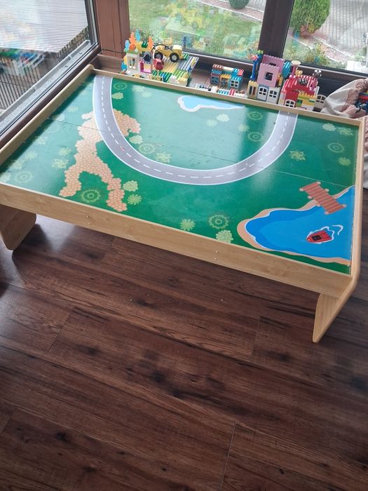 Stolik od  kinderkraft na drewniane tory itd