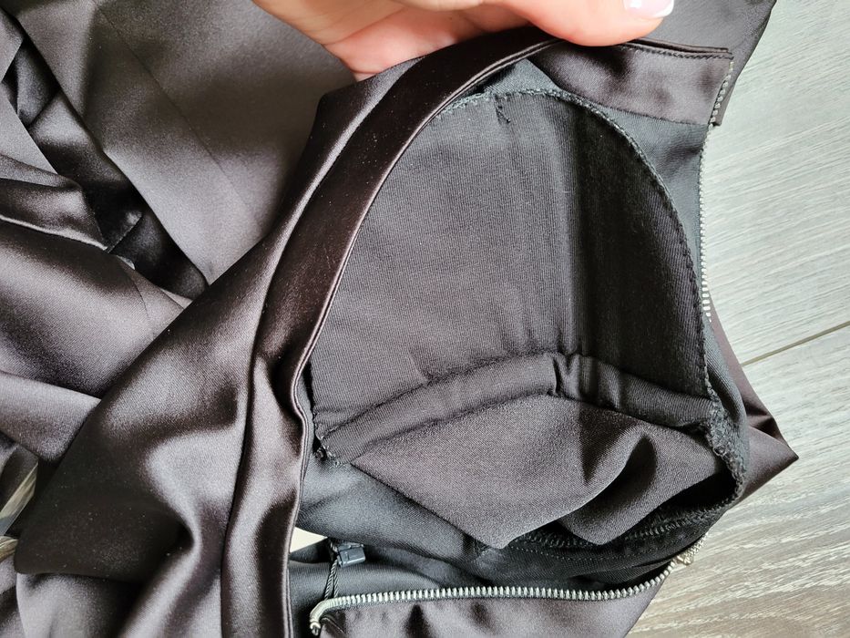 Гарне чорне плаття