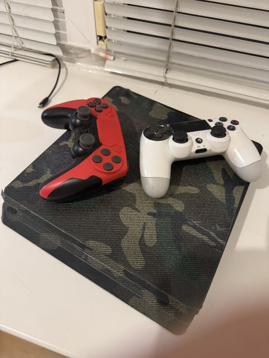 Плейстейшн 4 слим