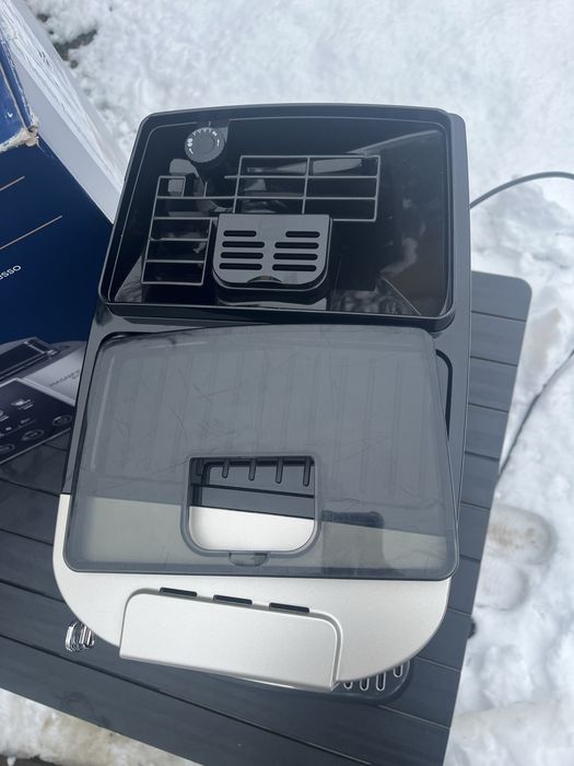 Кавомашина Delonghi Magnifica Start 2024 рік 9 місяць гарантія