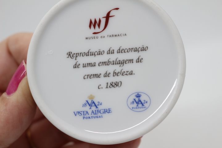 Caixa Regaleira 6 cm Vista Alegre M. Farmácia Gold Cream