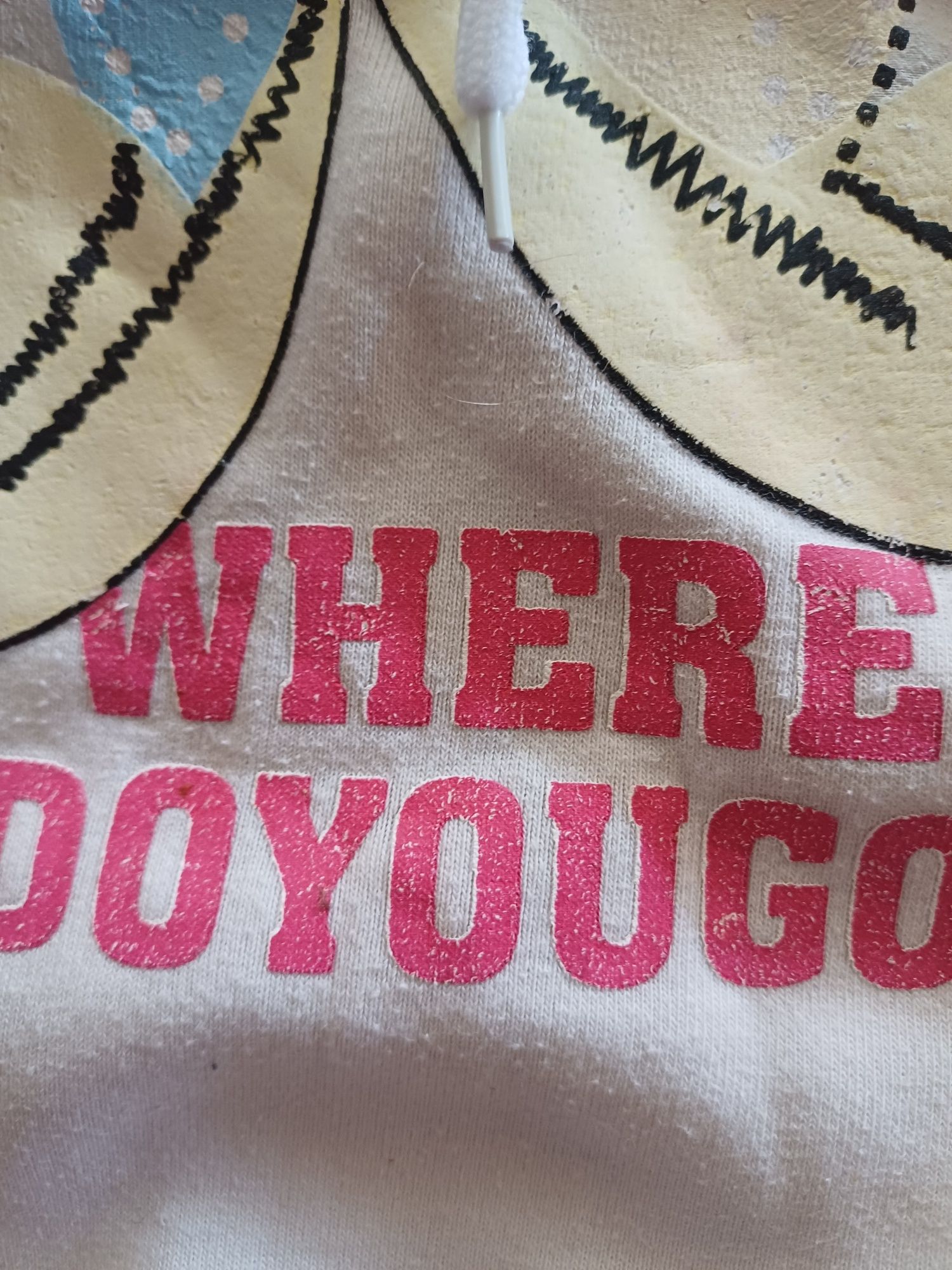 Bluza używana z kapturem LHD rozmiar S 
Widoczne zmechacenia, szczegól