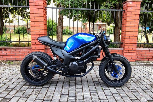 Мотоцикл Suzuki sv 650 в стилі скрамблер, cafe racer (не honda yamaha)