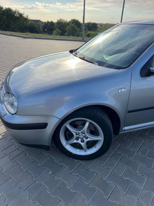 Volkswagen Golf 1.9tdi 2003 Automat