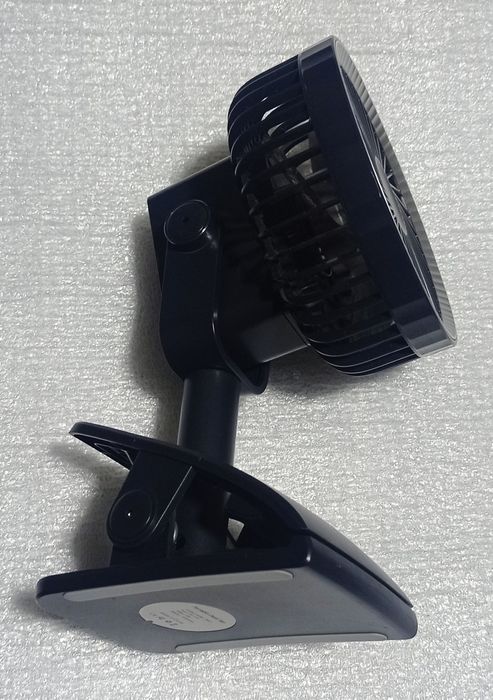 Настольный вентилятор с прищепкой