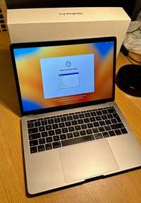 MacBook Pro 13-cali, 2017, Intel i7 2,5 GHz, 16GB RAM, 500GB