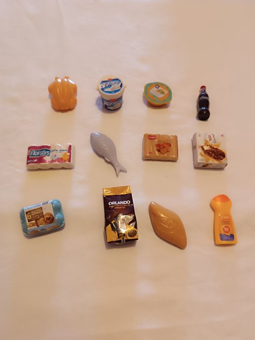 Conjunto 12 miniaturas para brincar. Artigos casa