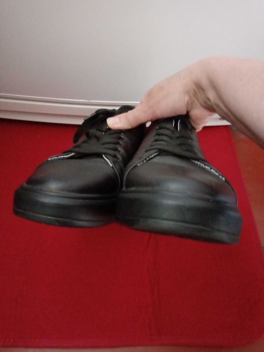 Кросівки уні-секс чорні шкіряні на платформі р.40