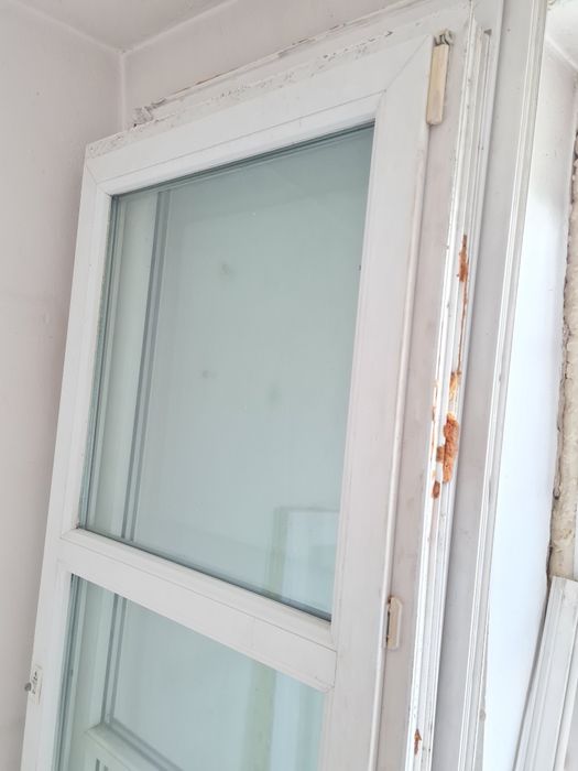 Okno balkonowe lewe 229x87 i prawe 82x222