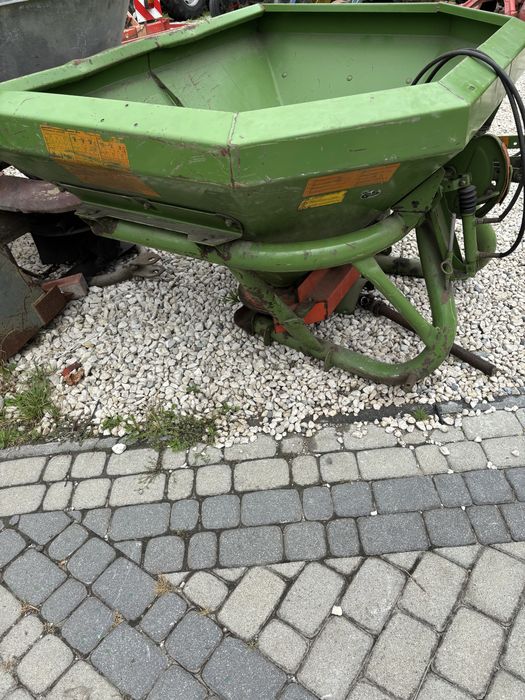 Rozsiewacz nawozu Amazone