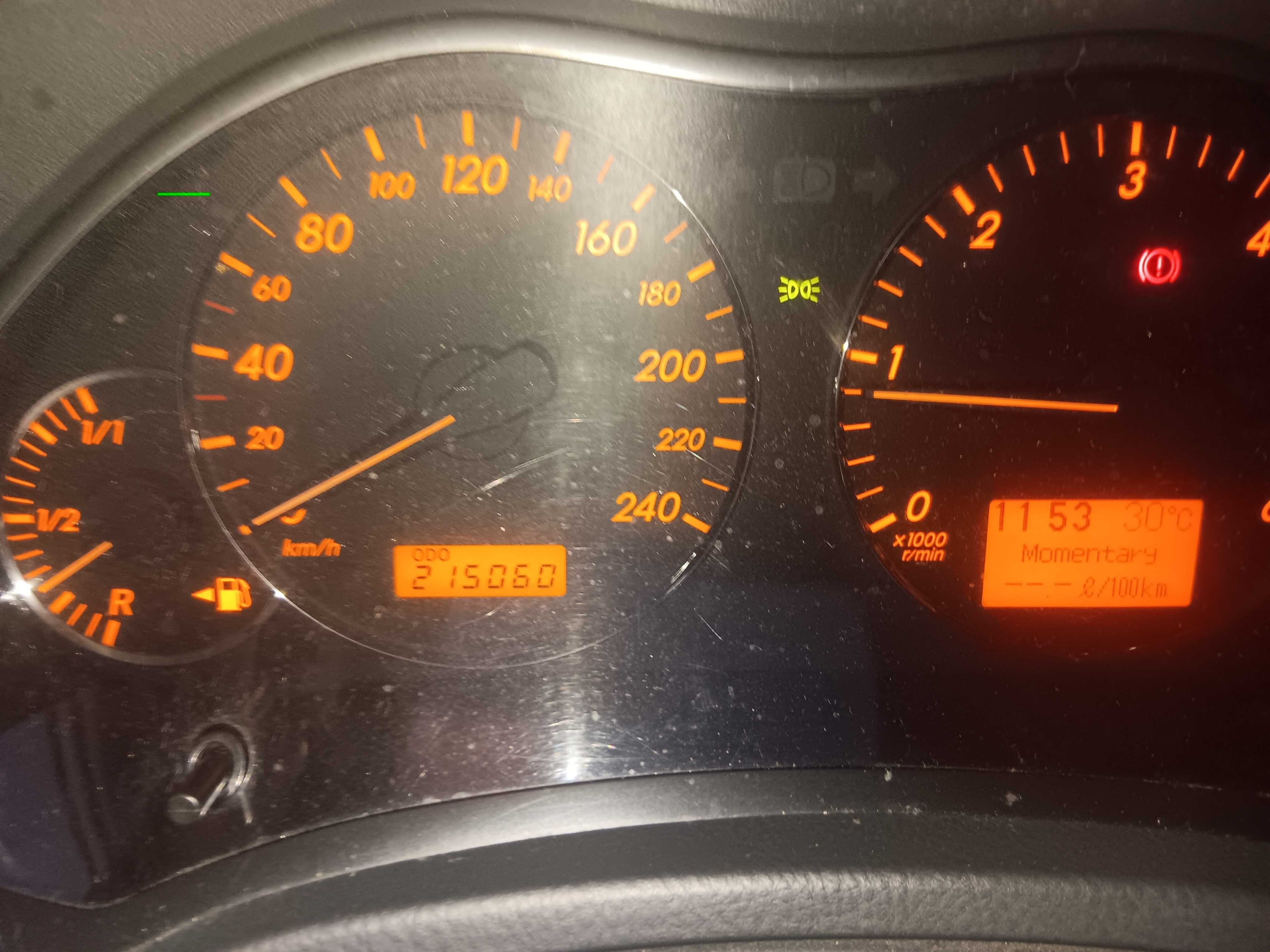Toyota Avensis T27 Carrinha 2.0 D-4D Diesel 126 cv / 93 kW