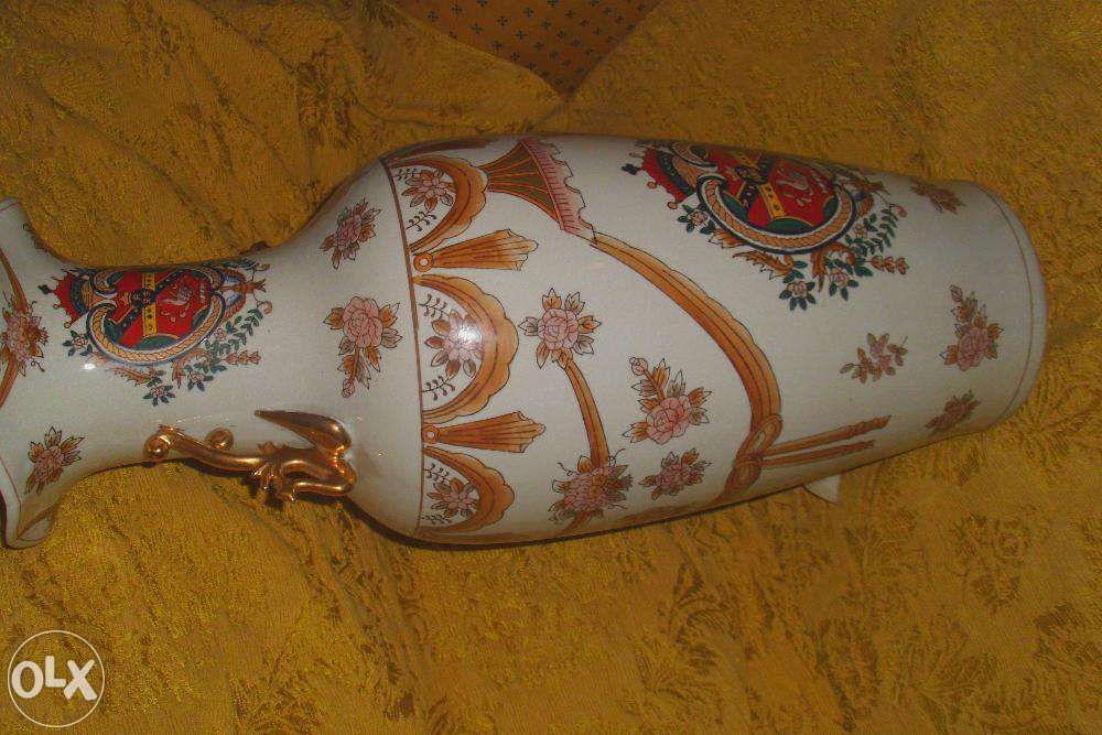 Lindo jarrão Chinês pintado á Mão