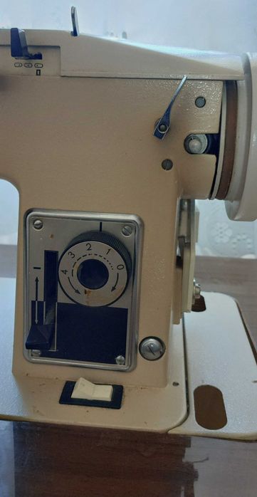 Maszyna do szycia Łucznik 451