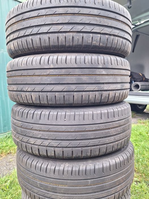 Літній NOKIAN 215 65 16 протектор 80%