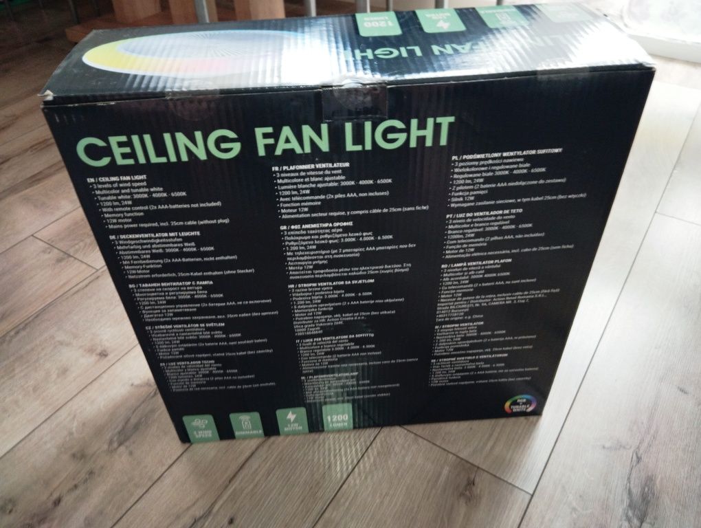 Lampa sufitowa z wentylatorem RGB z pilotem 45 x 15 cm | 1200 lumenów